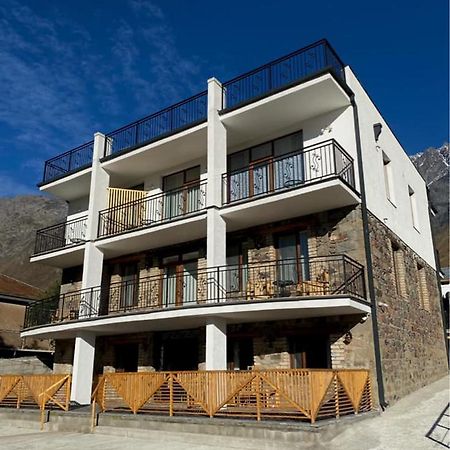 Mood Hotel Kazbegi Екстериор снимка