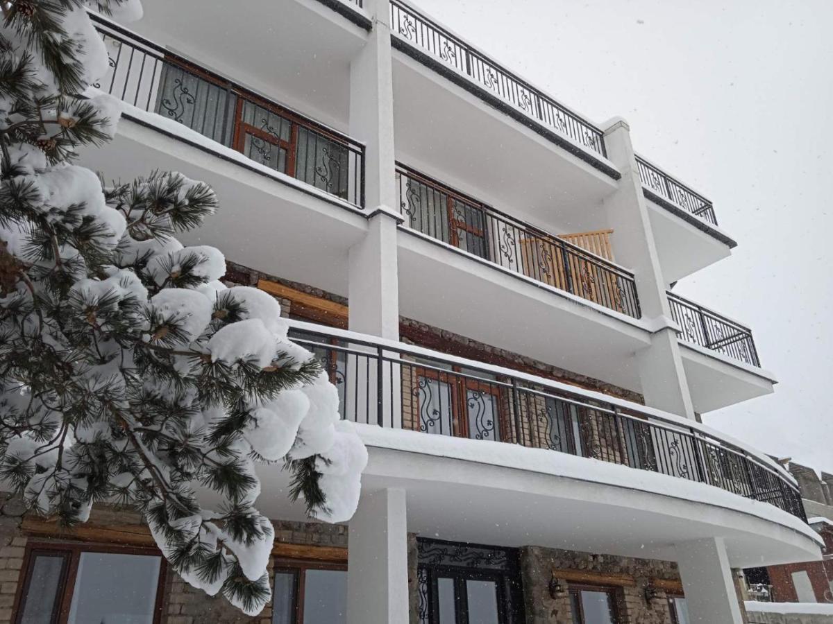 Mood Hotel Kazbegi Екстериор снимка