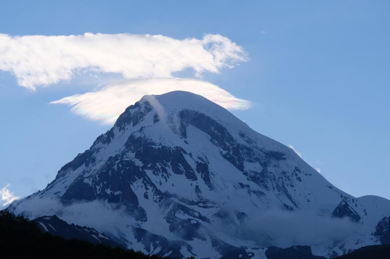 Mood Hotel Kazbegi Екстериор снимка