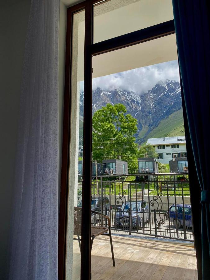 Mood Hotel Kazbegi Екстериор снимка