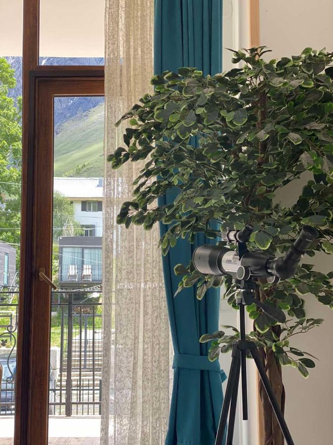 Mood Hotel Kazbegi Екстериор снимка