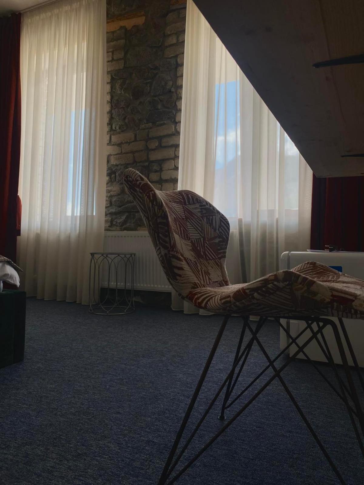 Mood Hotel Kazbegi Екстериор снимка