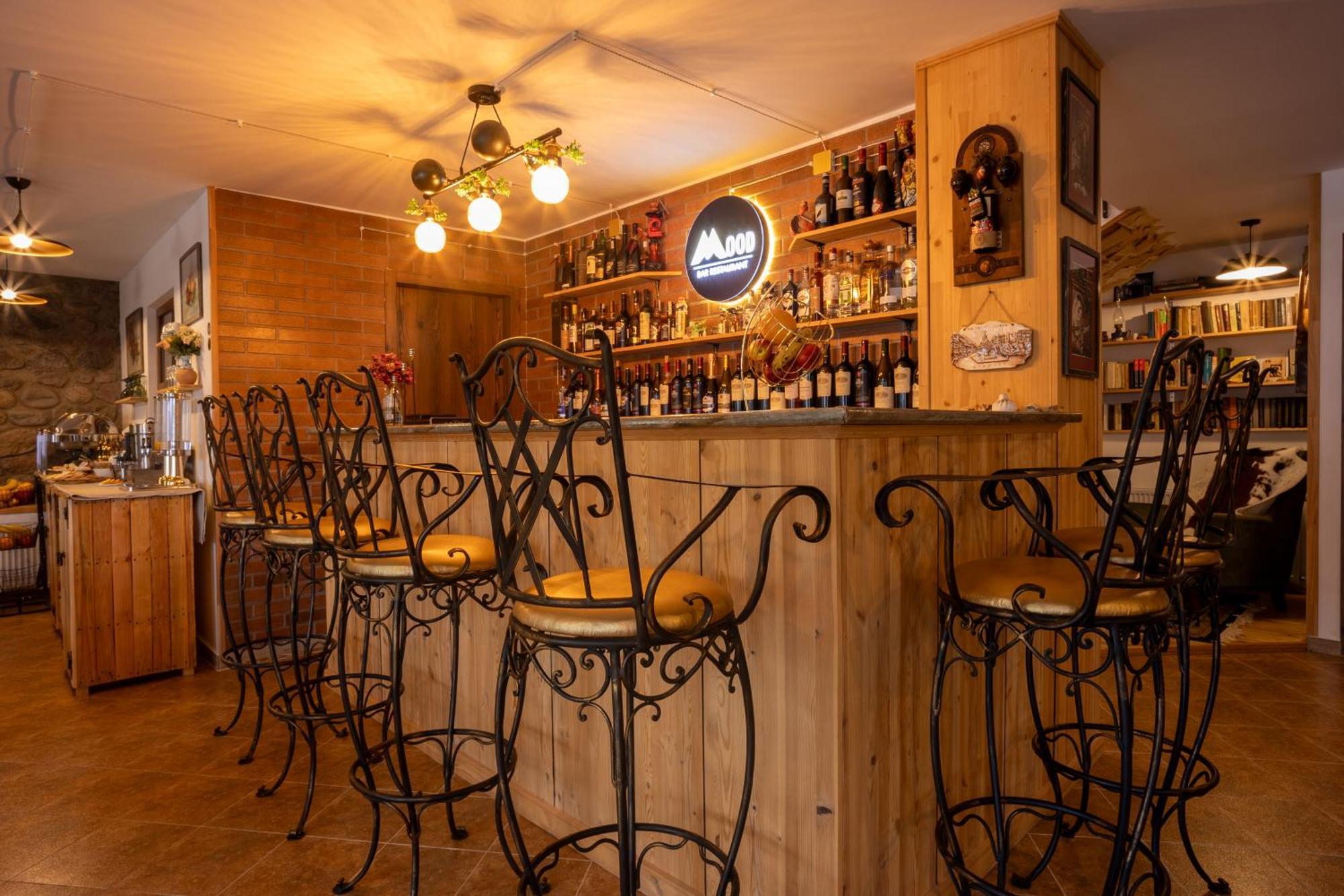 Mood Hotel Kazbegi Екстериор снимка