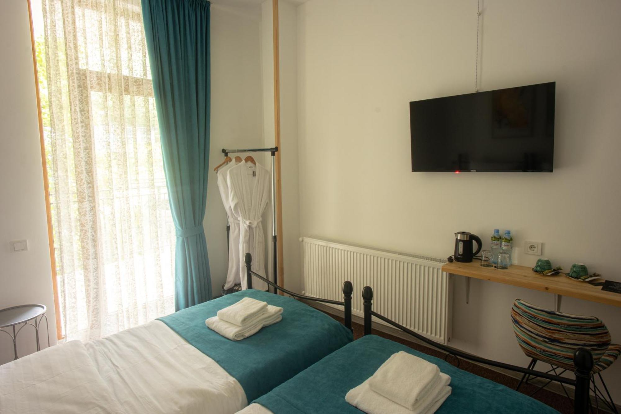 Mood Hotel Kazbegi Екстериор снимка